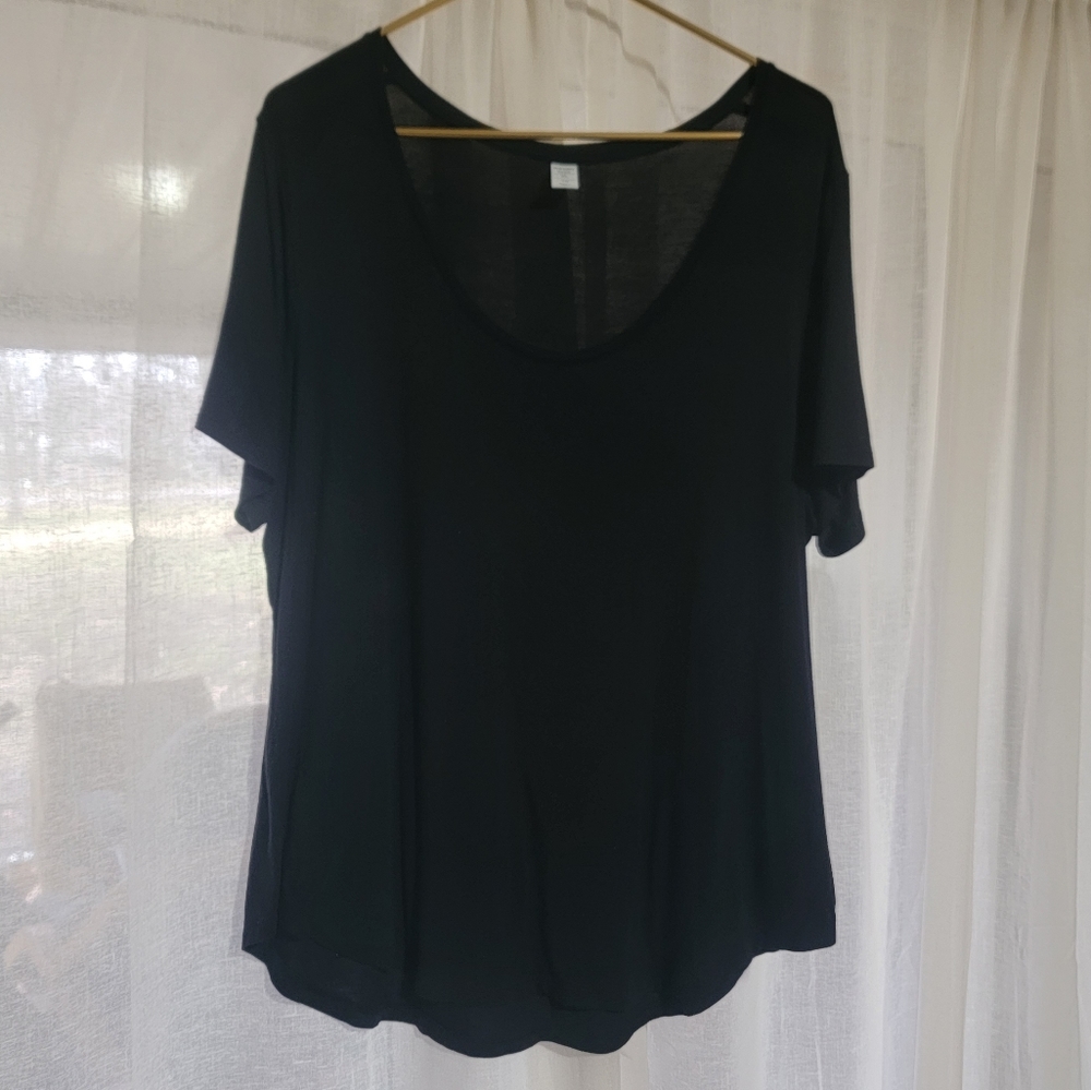 Old Navy size XL Woman's Black T-shirt